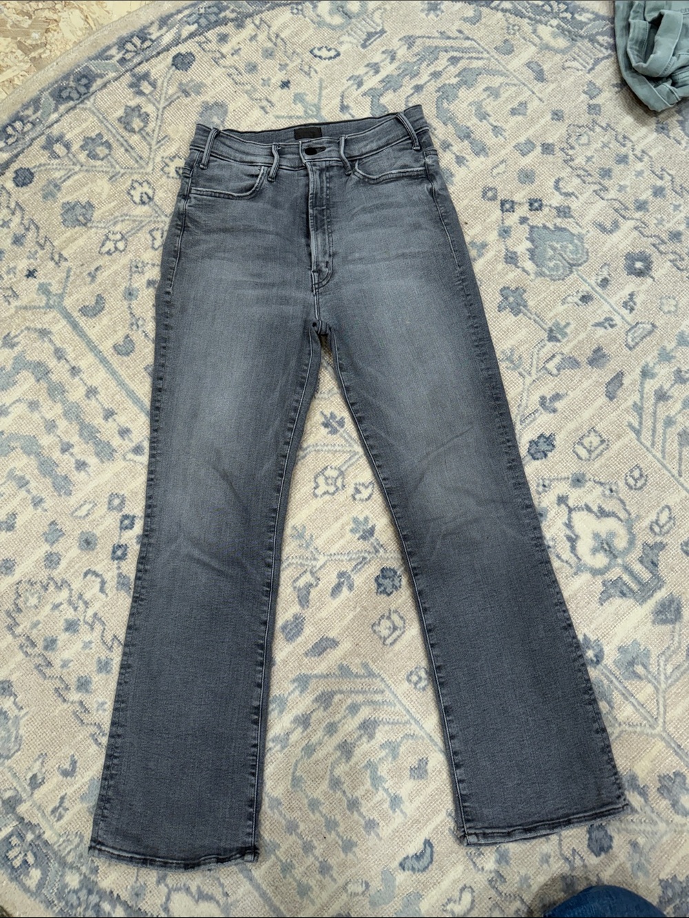 MOTHER Straight Leg Jeans in Washed Gray